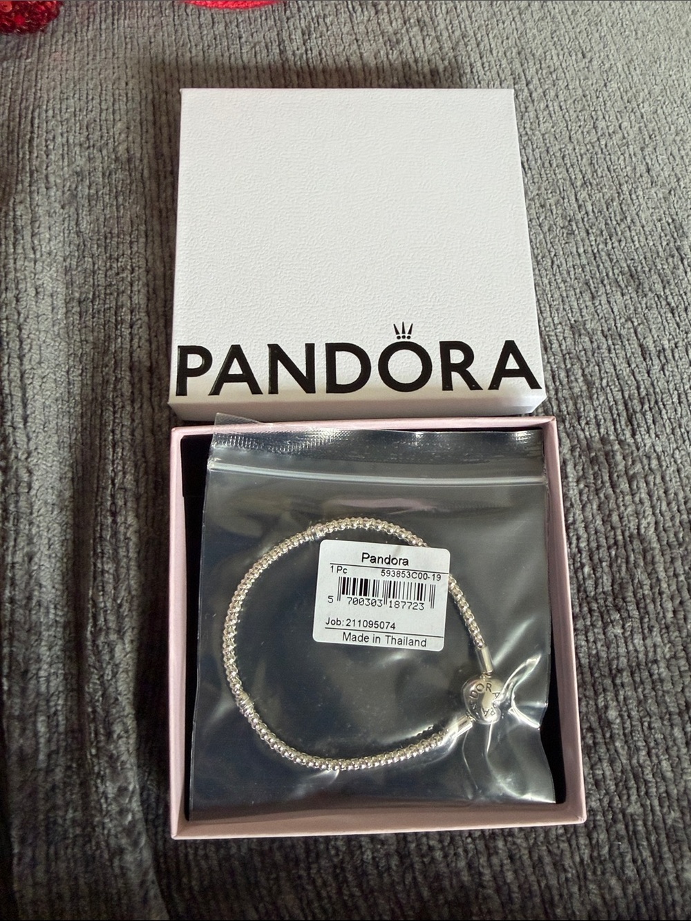 NWT Pandora Silver Sparkle Bracelet with Heart Clasp - Silver